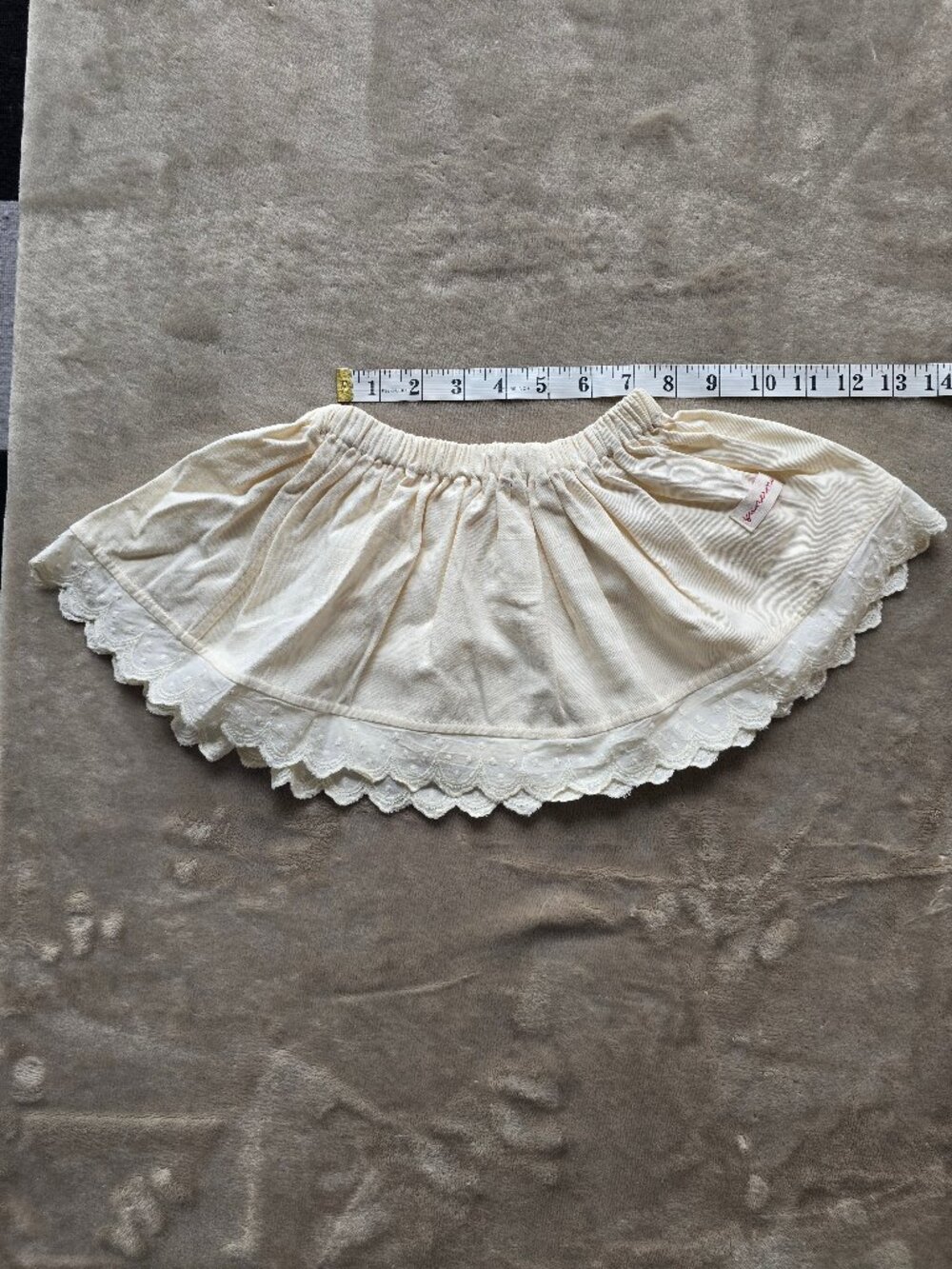 Yunerma Vintage Style Cream Cotton Toddler Skirt with Scalloped Lace Hem Size M
